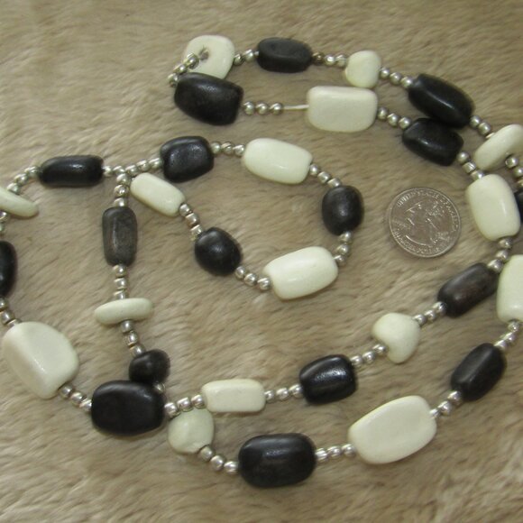 Vintage Black & White Stone Beaded Necklace - Picture 2 of 7